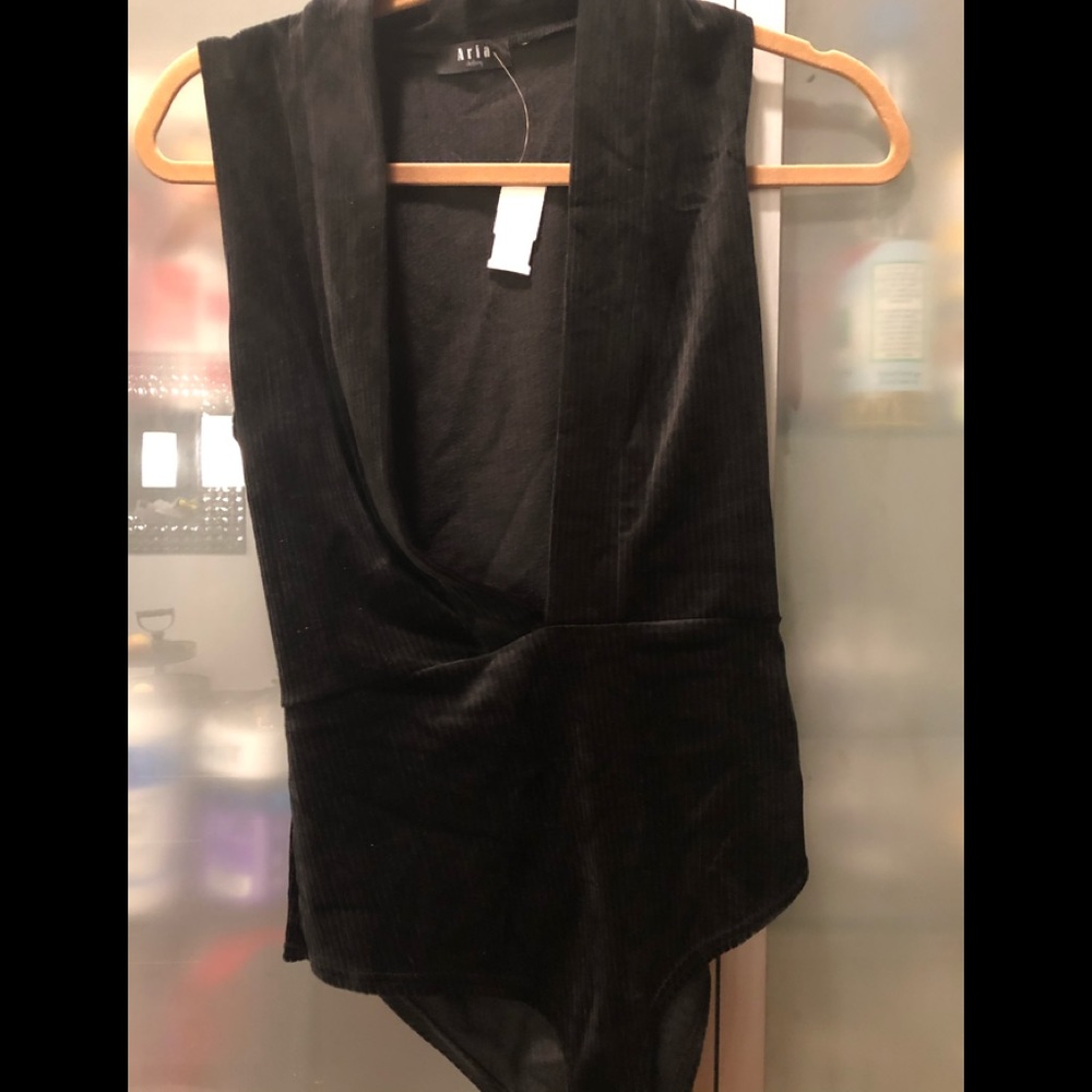 Velvet ribbed plugging snap bodysuit